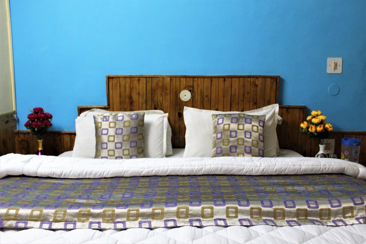 Hotel New Royal Manāli Екстериор снимка
