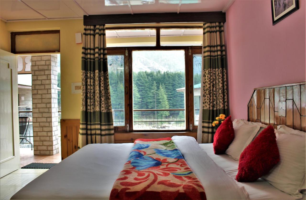 Hotel New Royal Manāli Екстериор снимка