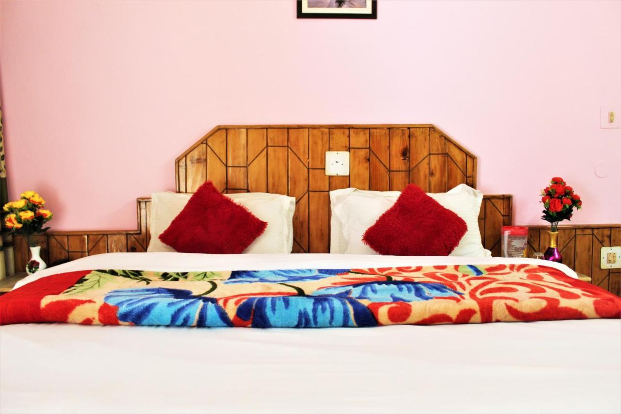 Hotel New Royal Manāli Екстериор снимка