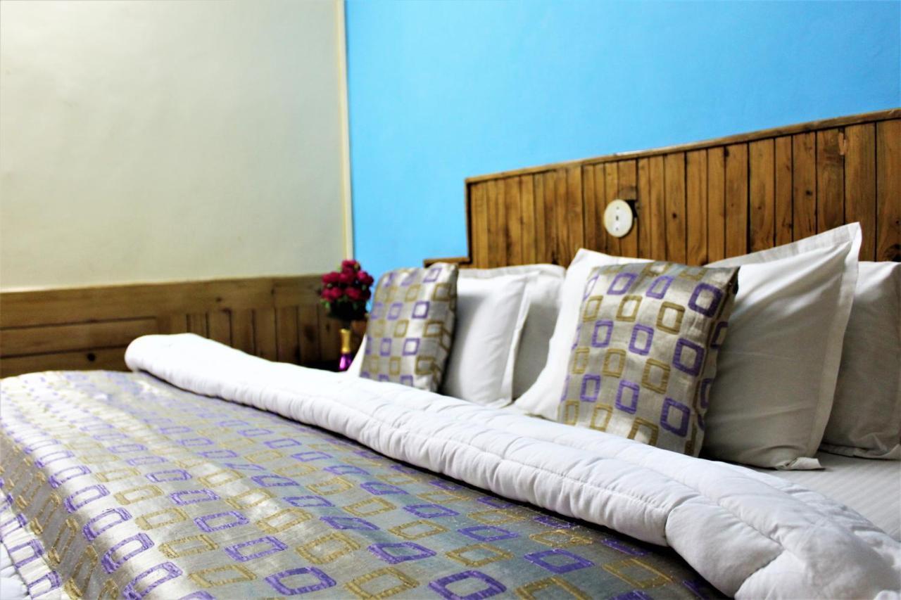 Hotel New Royal Manāli Екстериор снимка