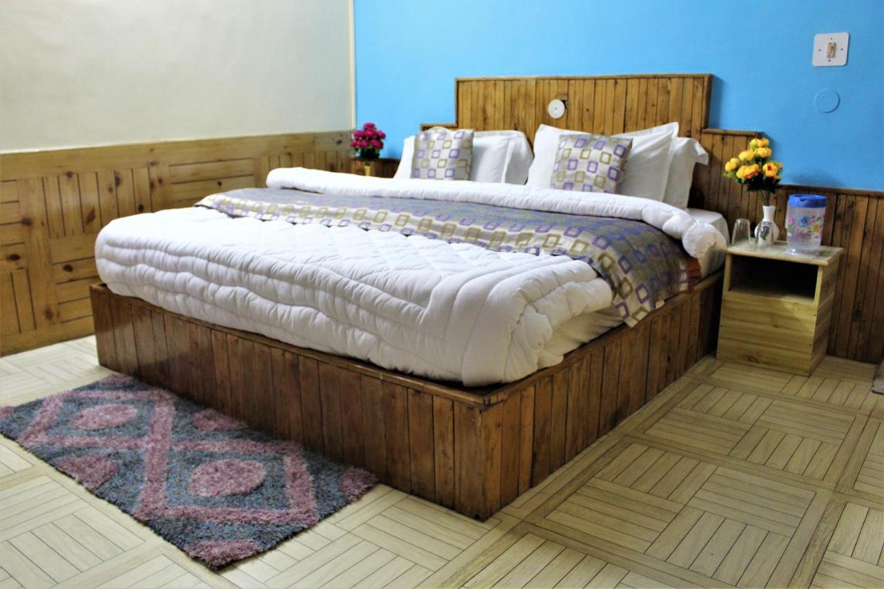 Hotel New Royal Manāli Екстериор снимка