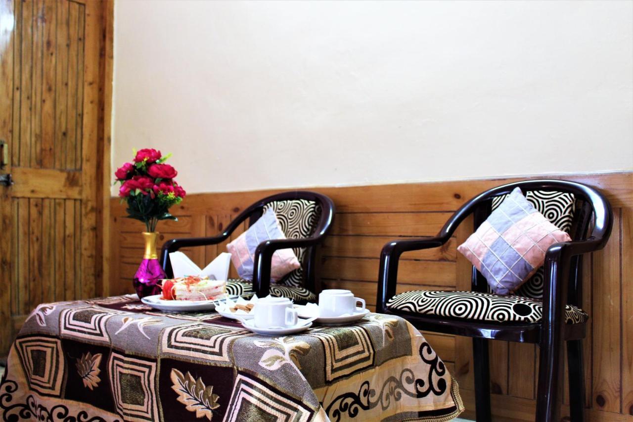 Hotel New Royal Manāli Екстериор снимка