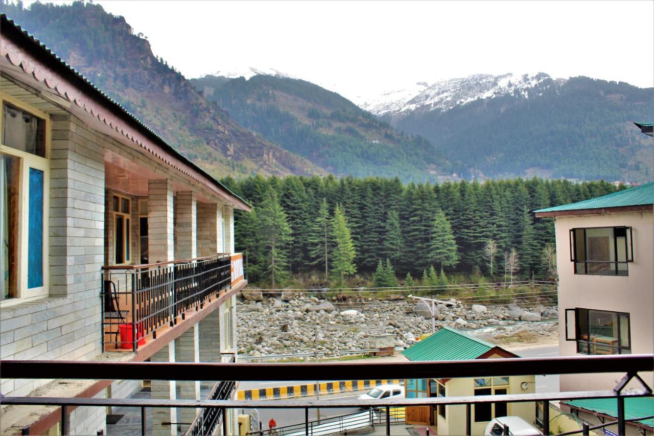 Hotel New Royal Manāli Екстериор снимка