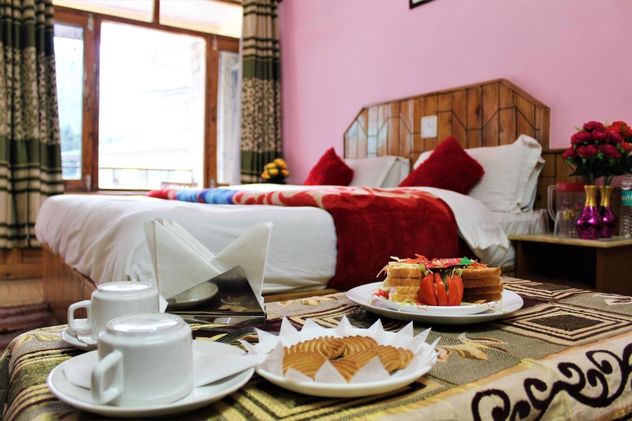 Hotel New Royal Manāli Екстериор снимка