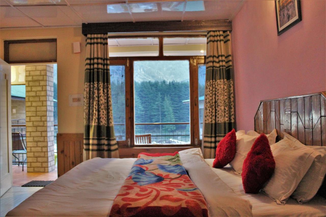 Hotel New Royal Manāli Екстериор снимка
