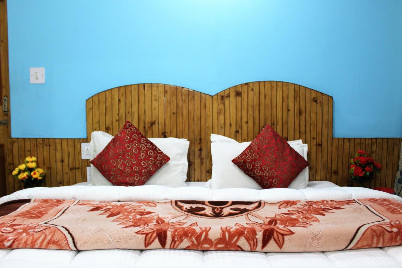 Hotel New Royal Manāli Екстериор снимка