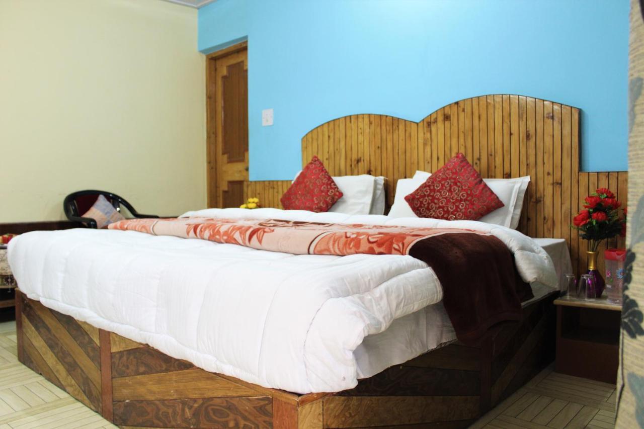 Hotel New Royal Manāli Екстериор снимка