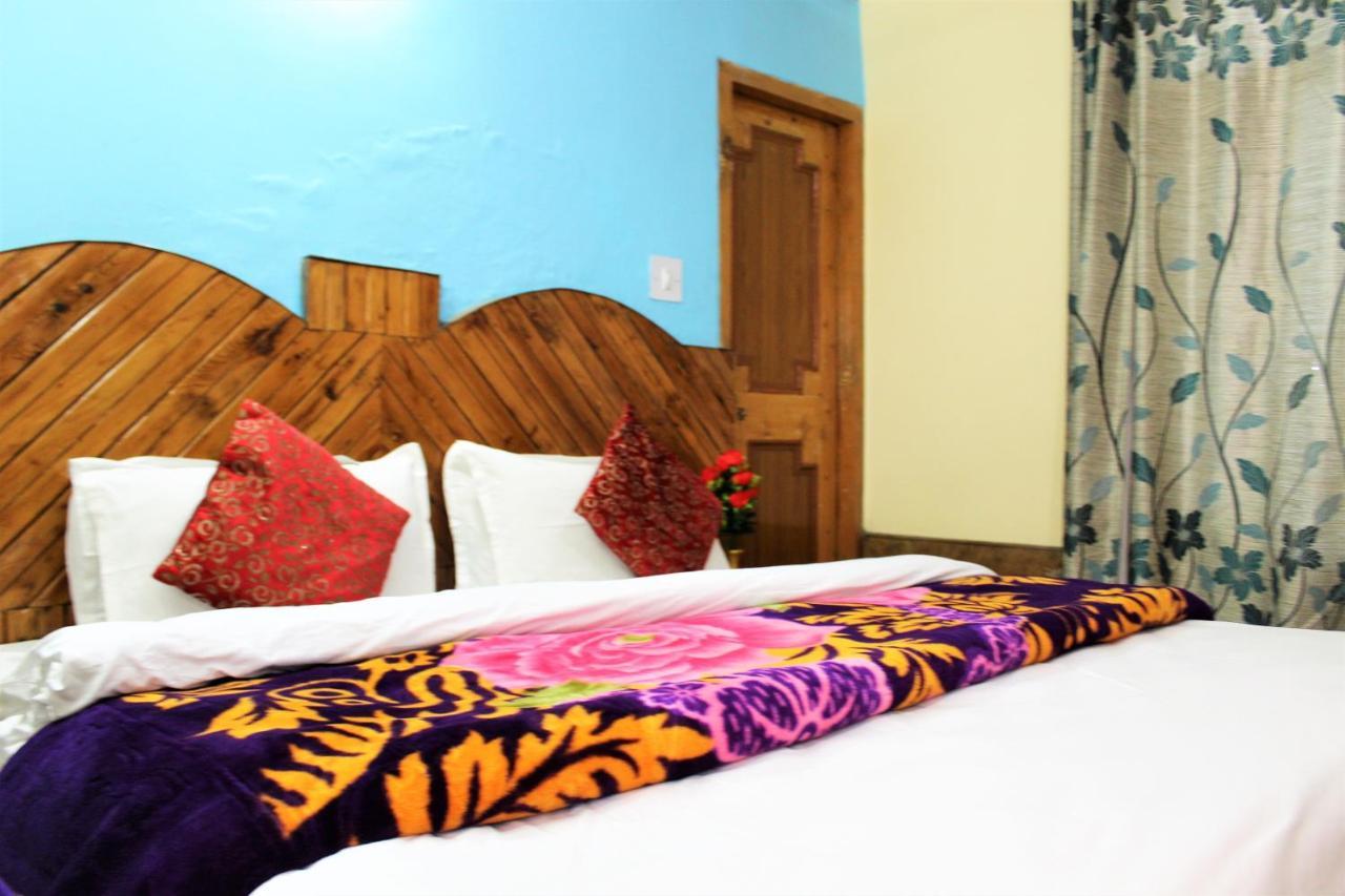 Hotel New Royal Manāli Екстериор снимка